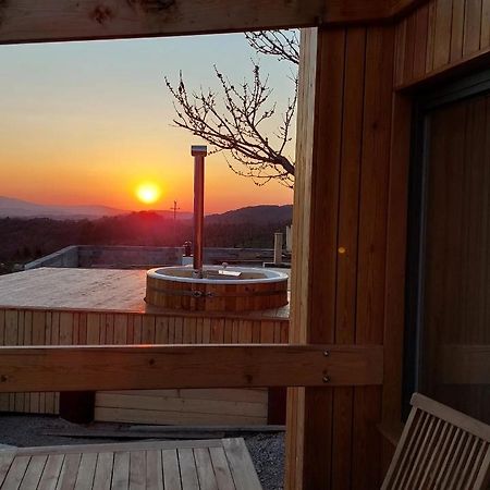דירות Dobravlje Panorama Glamping Vipavska Dolina מראה חיצוני תמונה