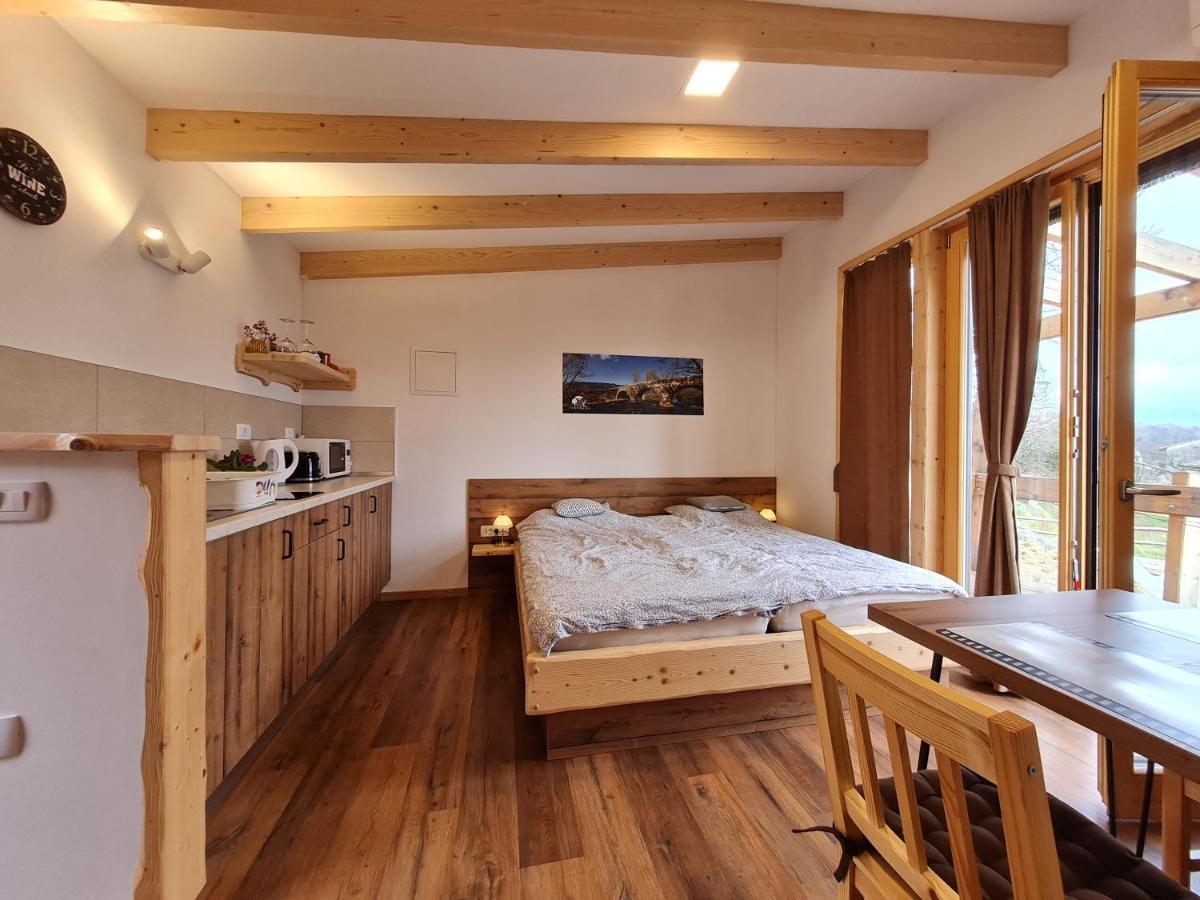 דירות Dobravlje Panorama Glamping Vipavska Dolina מראה חיצוני תמונה