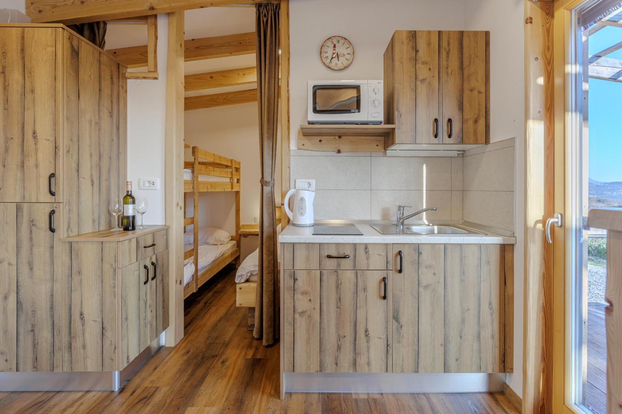 דירות Dobravlje Panorama Glamping Vipavska Dolina מראה חיצוני תמונה